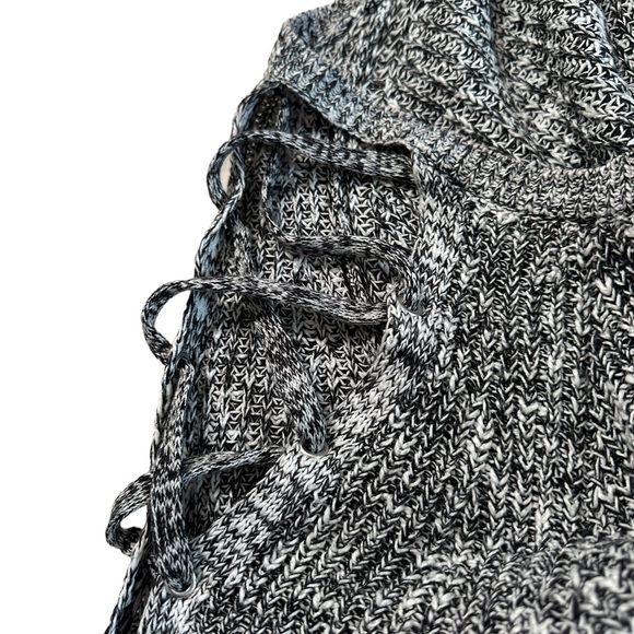 Express % Cotton Open Shoulder Sweater Size M - Picture 15 of 17